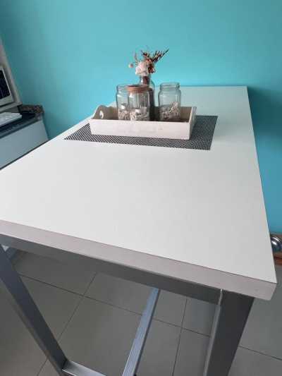 Foto 4 de Mesa de madera y hierro